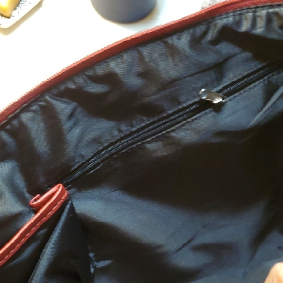 Chic Maroon Crocodile-Patterned Computer Tote Bag 13 X 17 - Picture 7 of 12